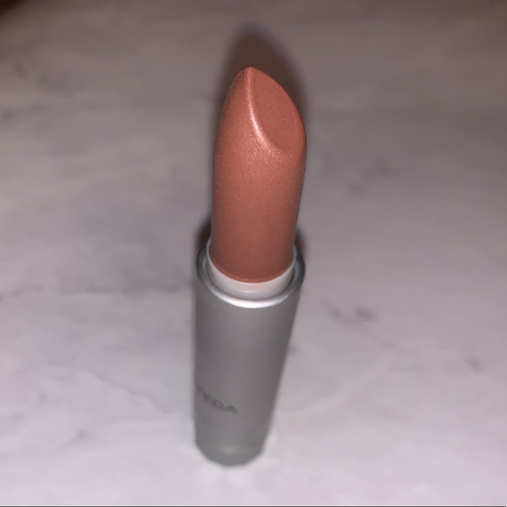 💚Aveda lipstick 💄 Kola Nut 😘
